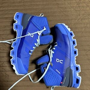 Oncloud Hiking Boots Cloudrock 2 Waterproof Size 8.5 US Mens